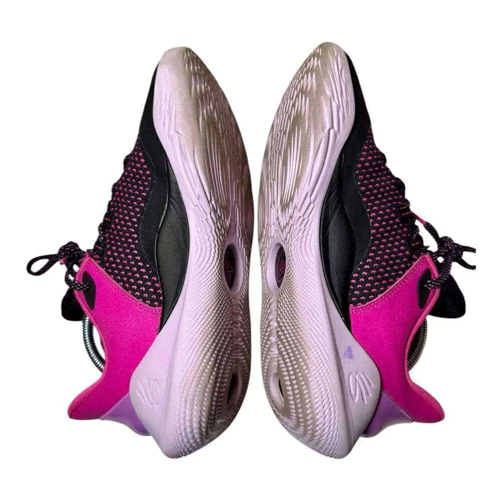 Under Armour wear toes